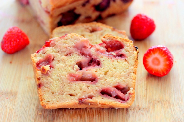 Gluten Free Strawberry Cake Bread 