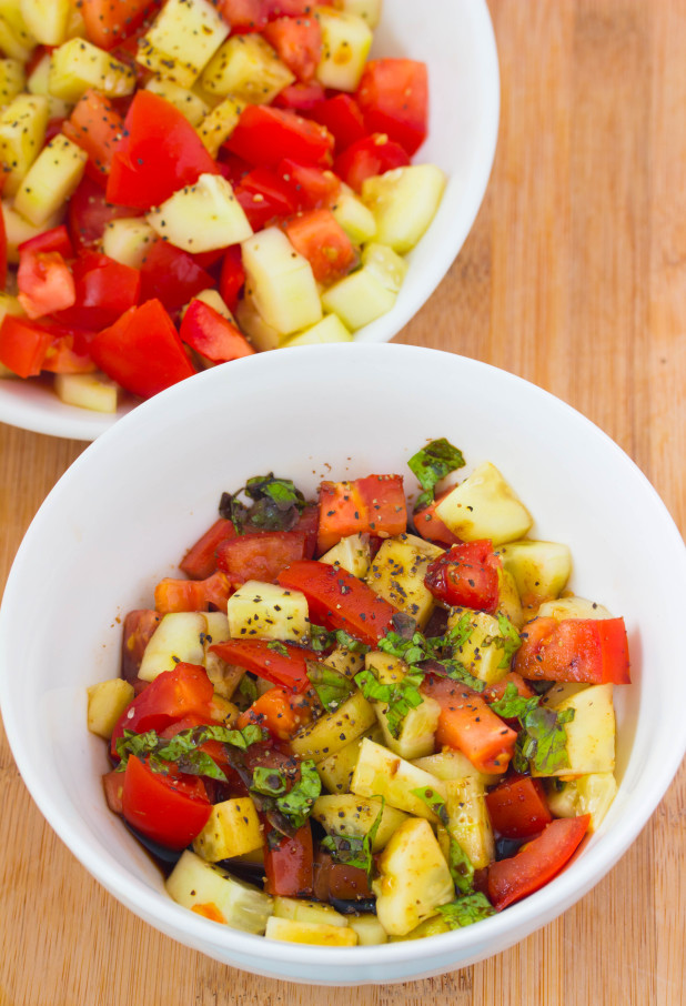 Balsamic Cucumber Tomato Salad 