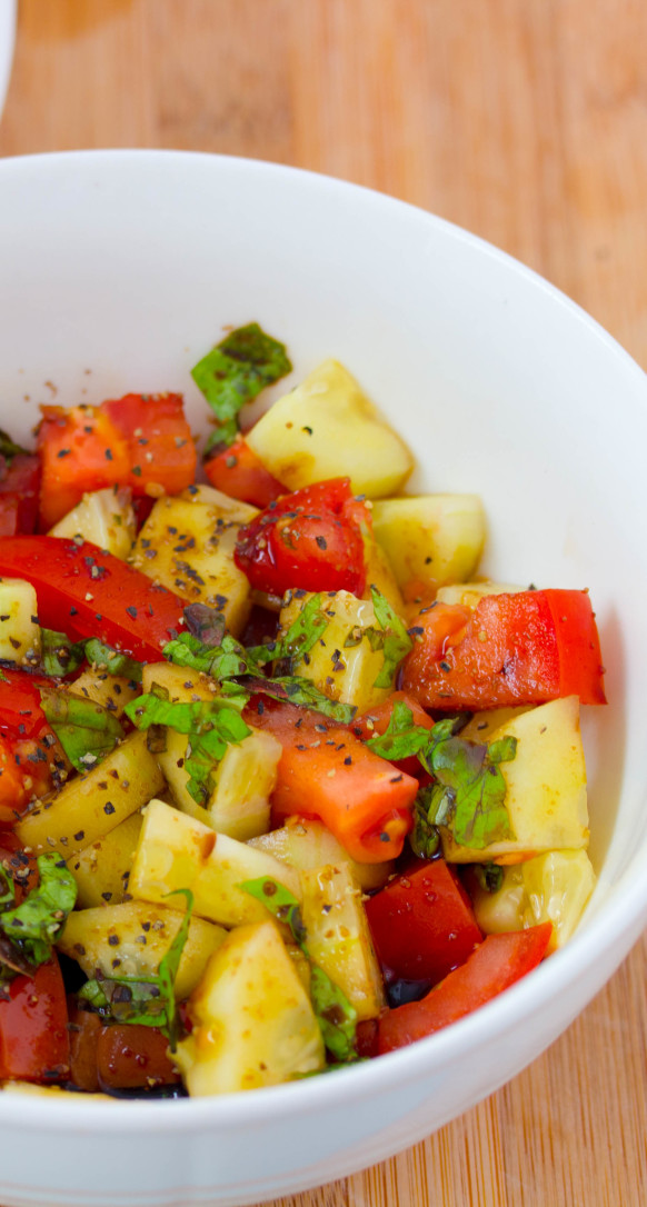 Balsamic Cucumber Tomato Salad 