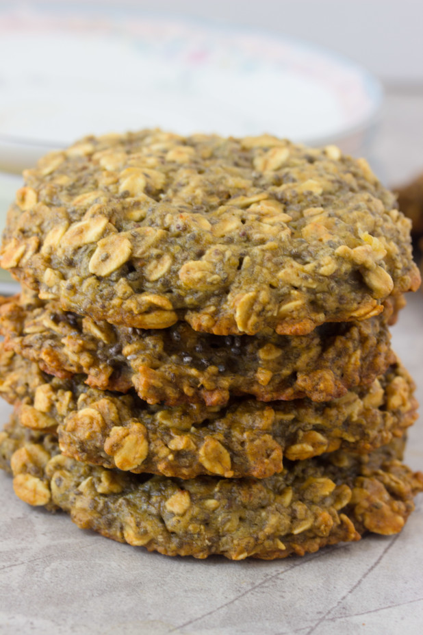 Banana Chia Breakfast Cookies 