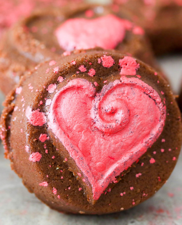 Lush inspired Cocoa Sugar Scrub bars are made with pure cocoa powder. These Chocolate Sugar Scrub bars will remove dead skin cells and get your skin looking nice and youthful.&nbsp;&nbsp;