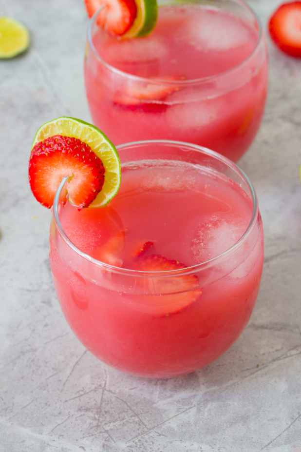Fresh Strawberry Water (Agua Fresca)