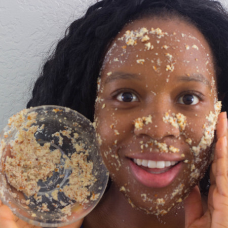 Shrink your pores naturally with a four ingredient Lemon Lavender Almond Mask